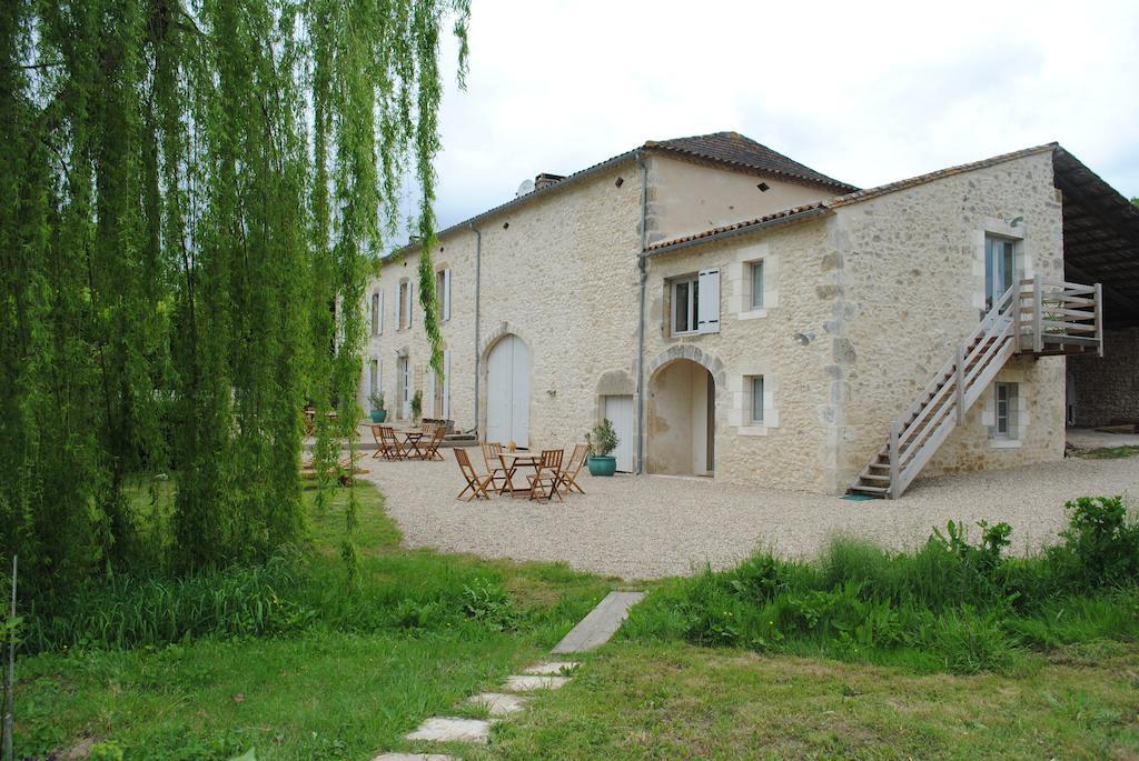 Les Foucauds Ξενοδοχείο Saint-Quentin-de-Caplong Δωμάτιο φωτογραφία